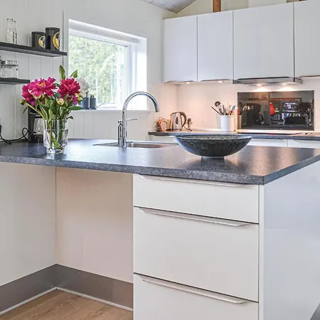 Five-bedroom In *