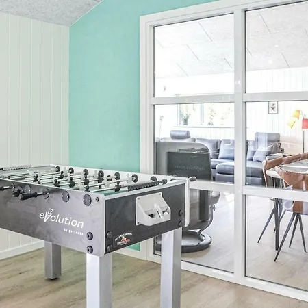 בית נופש Five-bedroom In