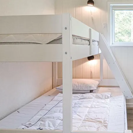 5 Bedroom Amazing In Holiday home Blavand
