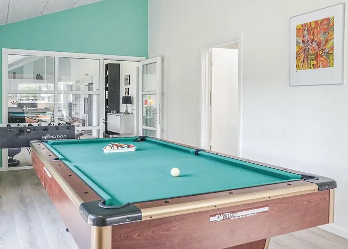 Five-bedroom In *