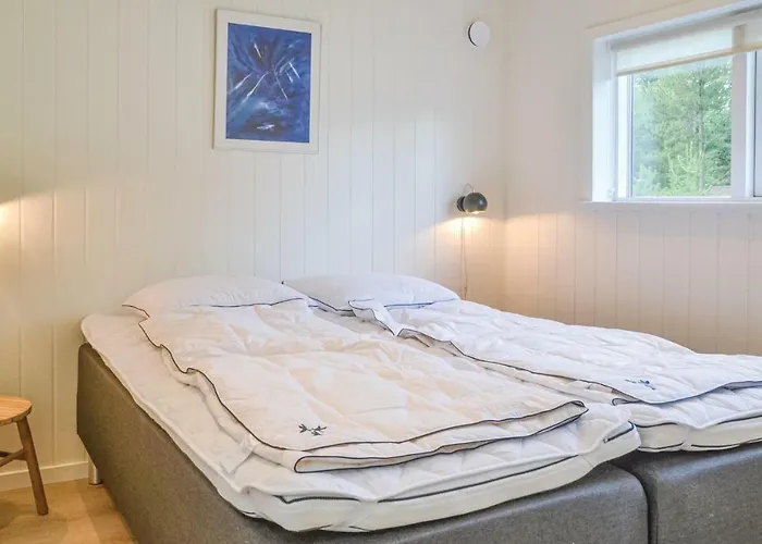 Five-bedroom In *